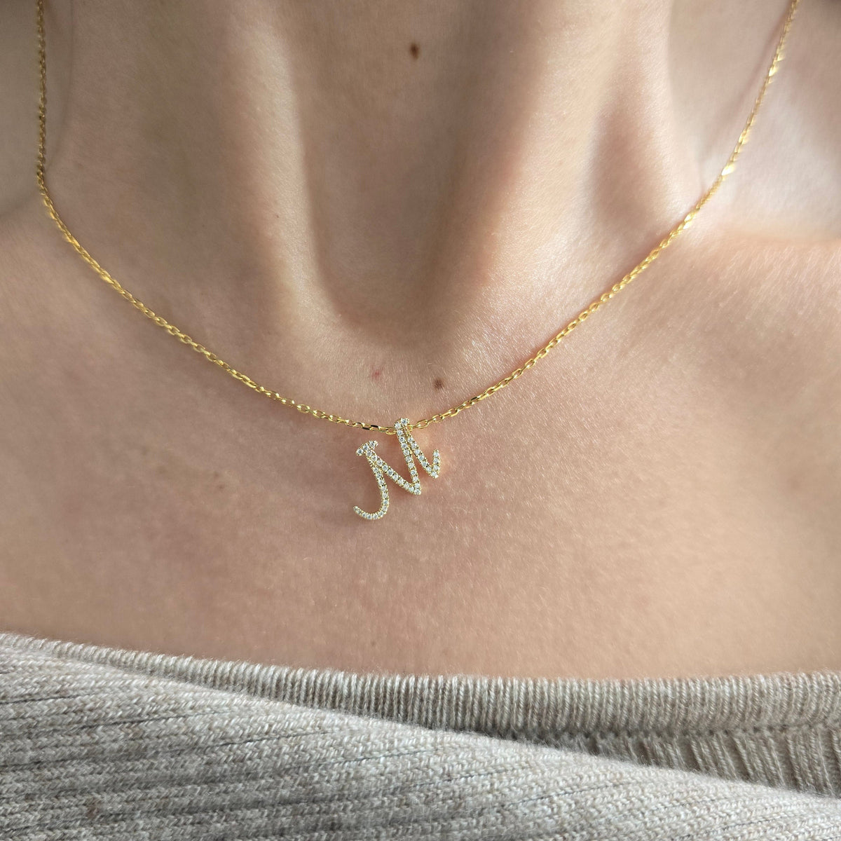 18ct Yellow Gold Natural Diamond Initial M