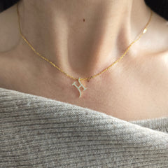 18ct Yellow Gold Natural Diamond Initial H