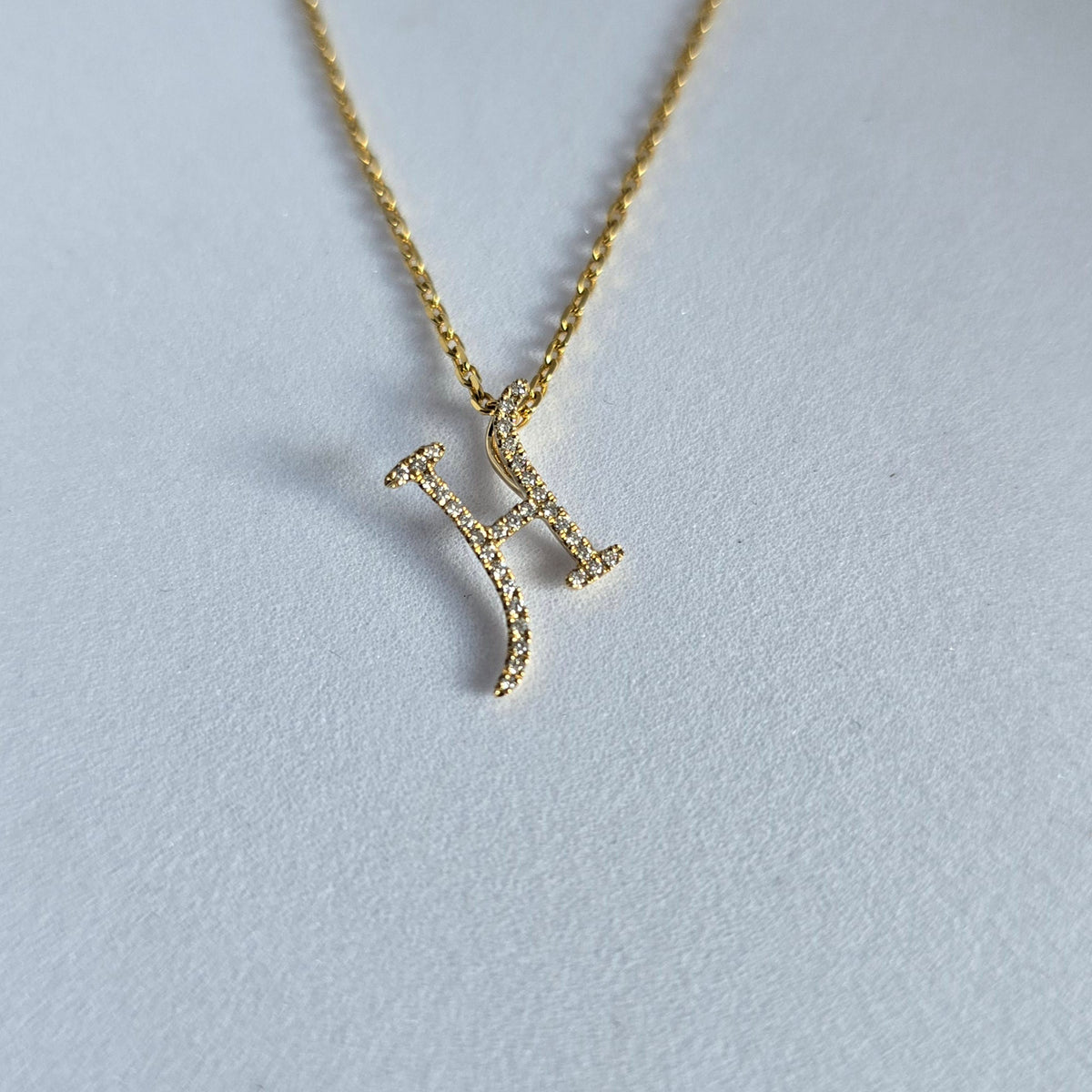 18ct Yellow Gold Natural Diamond Initial H