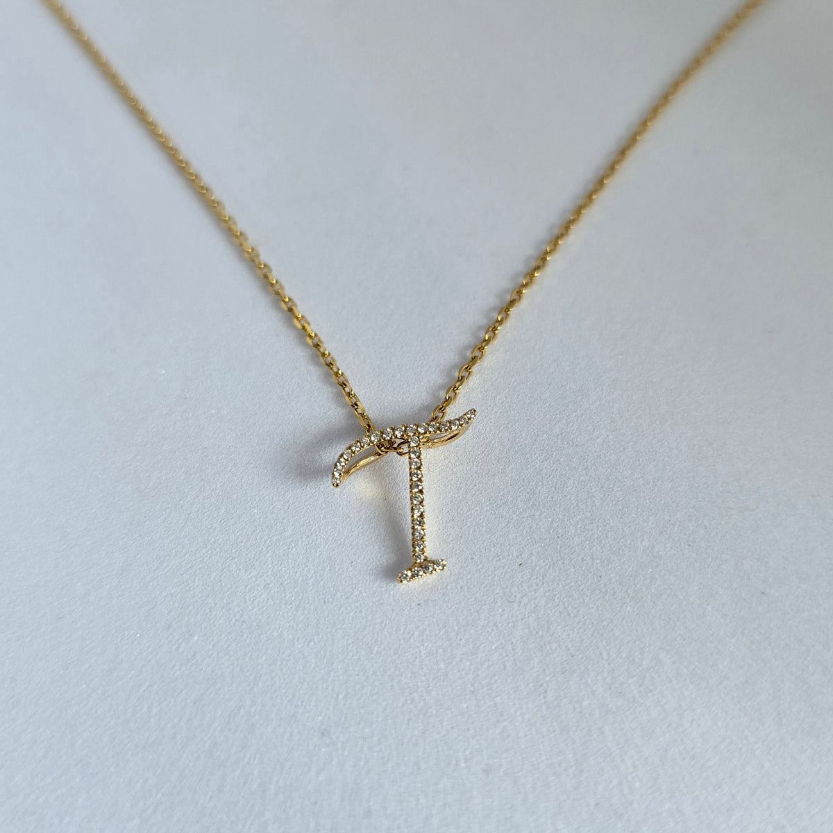 18ct Yellow Gold Natural Diamond Initial T