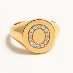 "O" 9ct yellow gold diamond set initial O signet ring